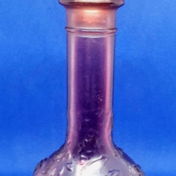 Skin So Soft Bottle by Avon, 1973 Bath Oil Decanter, Embossed Grape Vines EMPTY - Picture 2 of 11